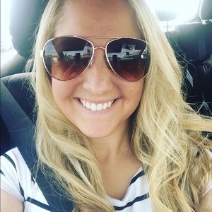 Meet your Posher, Brianne